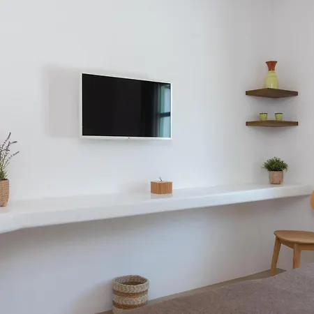 Xerolithia 4* Kamarai