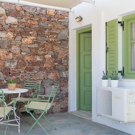 Casa de hóspedes Xerolithia 4*