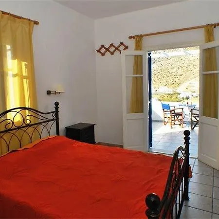 بيت ضيافة Xerolithia