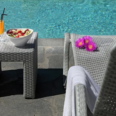 Guest house Xerolithia 2*