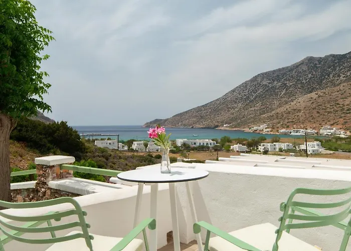 Guest house Xerolithia 4*