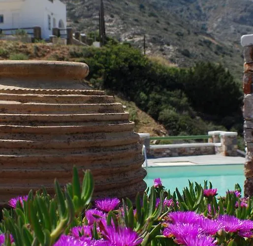 Guest house Xerolithia