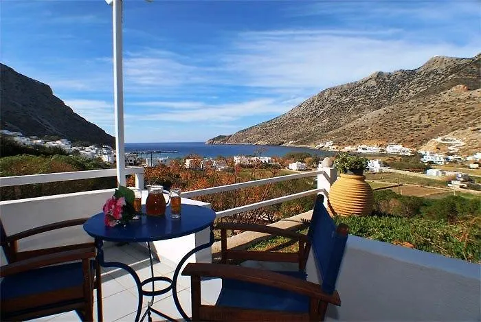 Guest house Xerolithia