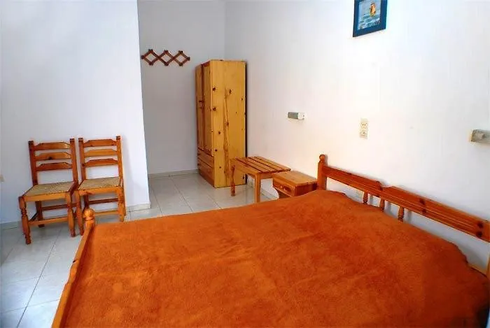 Guest house Xerolithia 4*