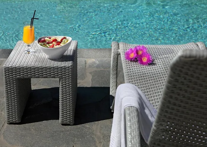 Guest house Xerolithia 4*